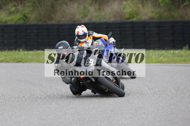 /53 16.09.2025 Track Day Domi Aegerter ADR/Gruppe rot/12
